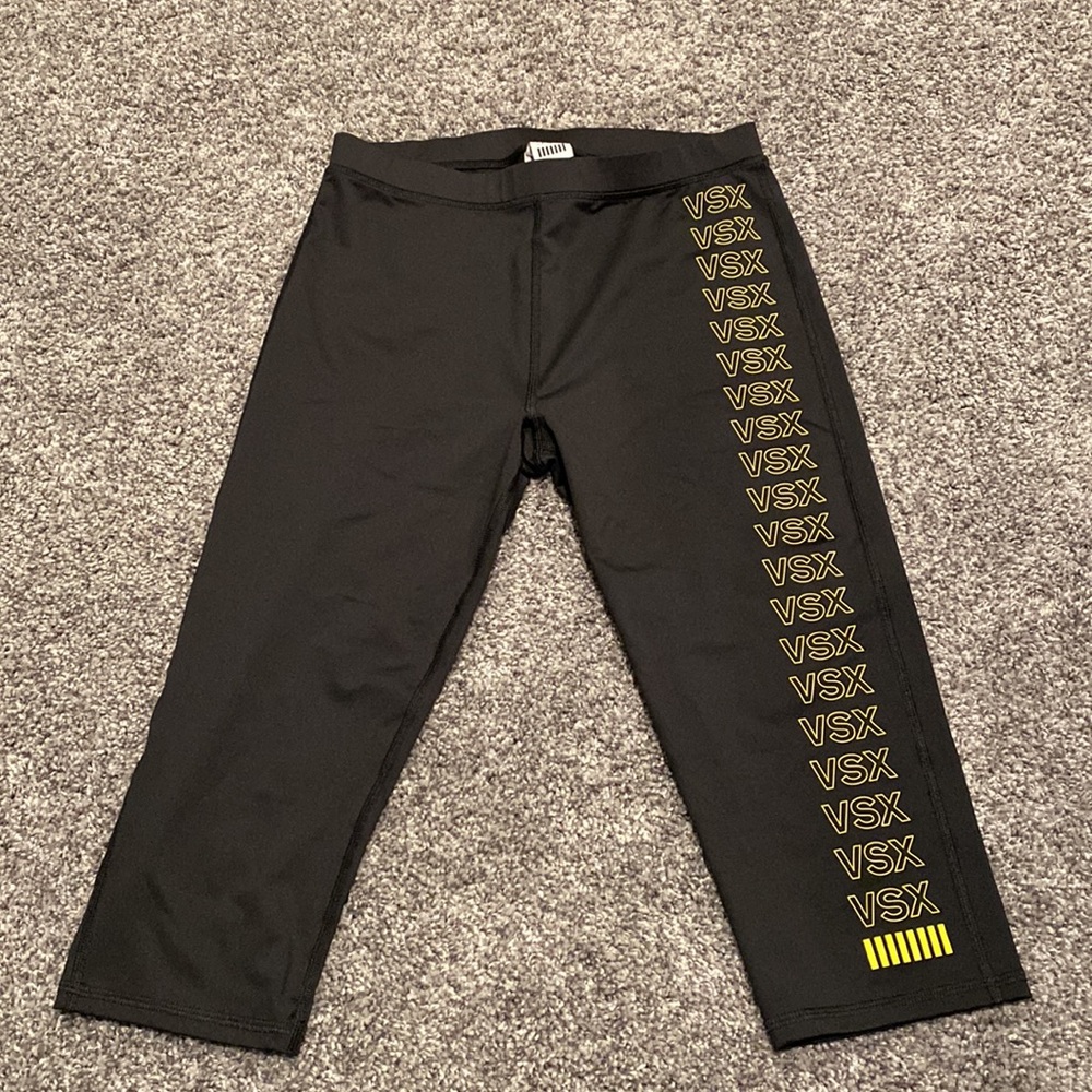 VSX - Victoria’s Secret Sport Capri Size: M